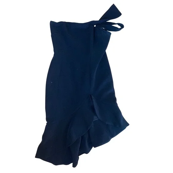 Keepsake modern black dress large one shoulder perfect wedding guest dress - Picture 2 of 5